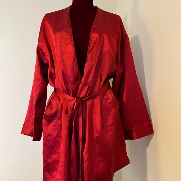 Victoria's Secret Tops - Victoria secret robe one size